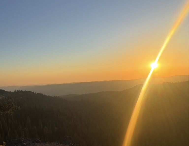 You are currently viewing Trail of the Gargoyles: A Hidden Hike Near Strawberry Inn